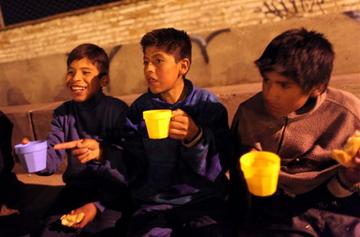 3 Bolivian kids